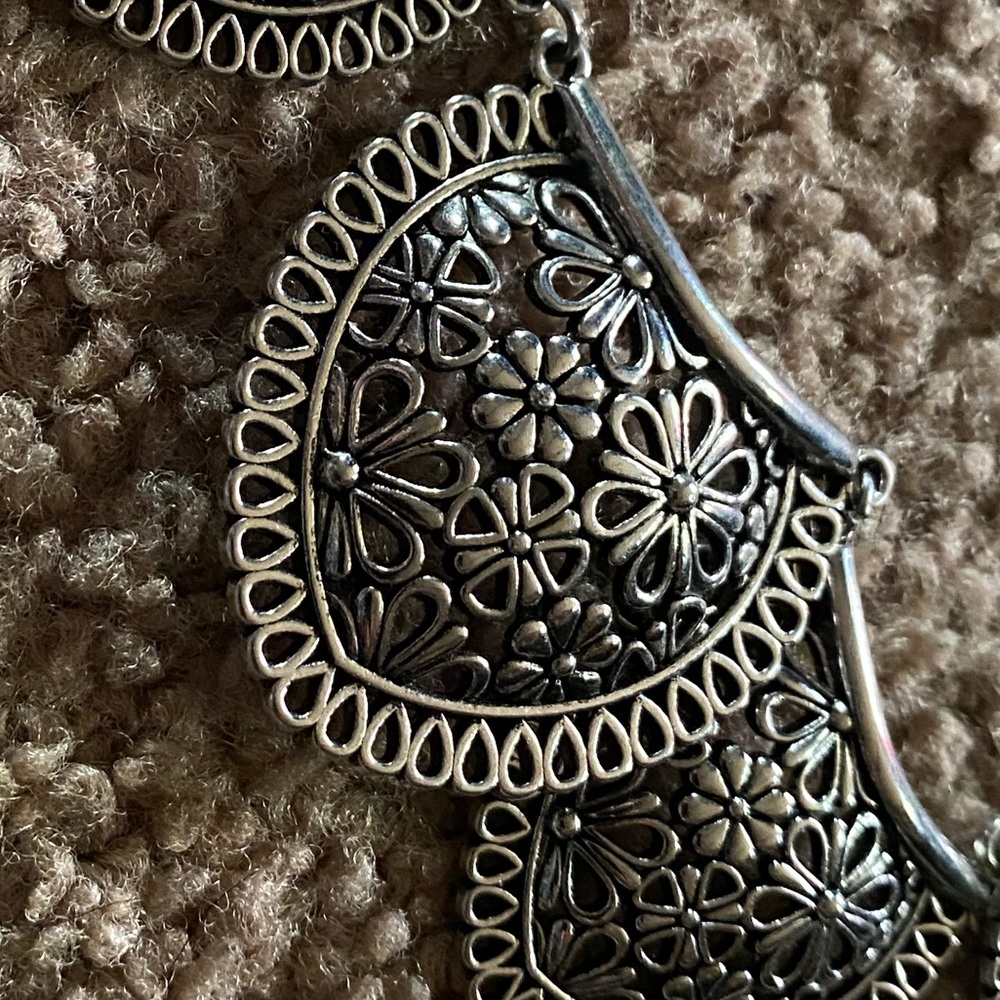 Silver Statement Necklace - Picture 2 of 4